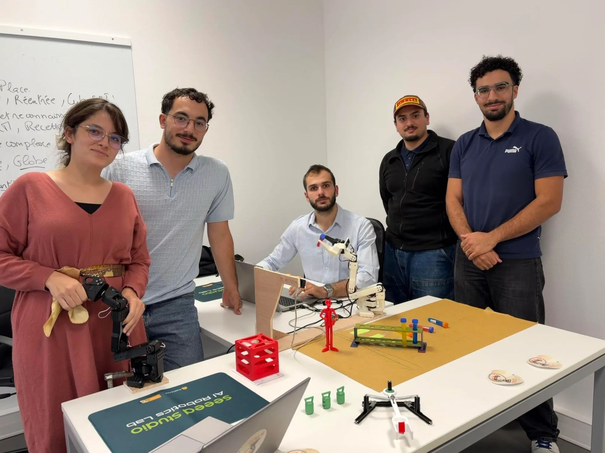 RobotKraft, Imitationslernen auf einem SO-ARM101-Arm — Abbildung 1